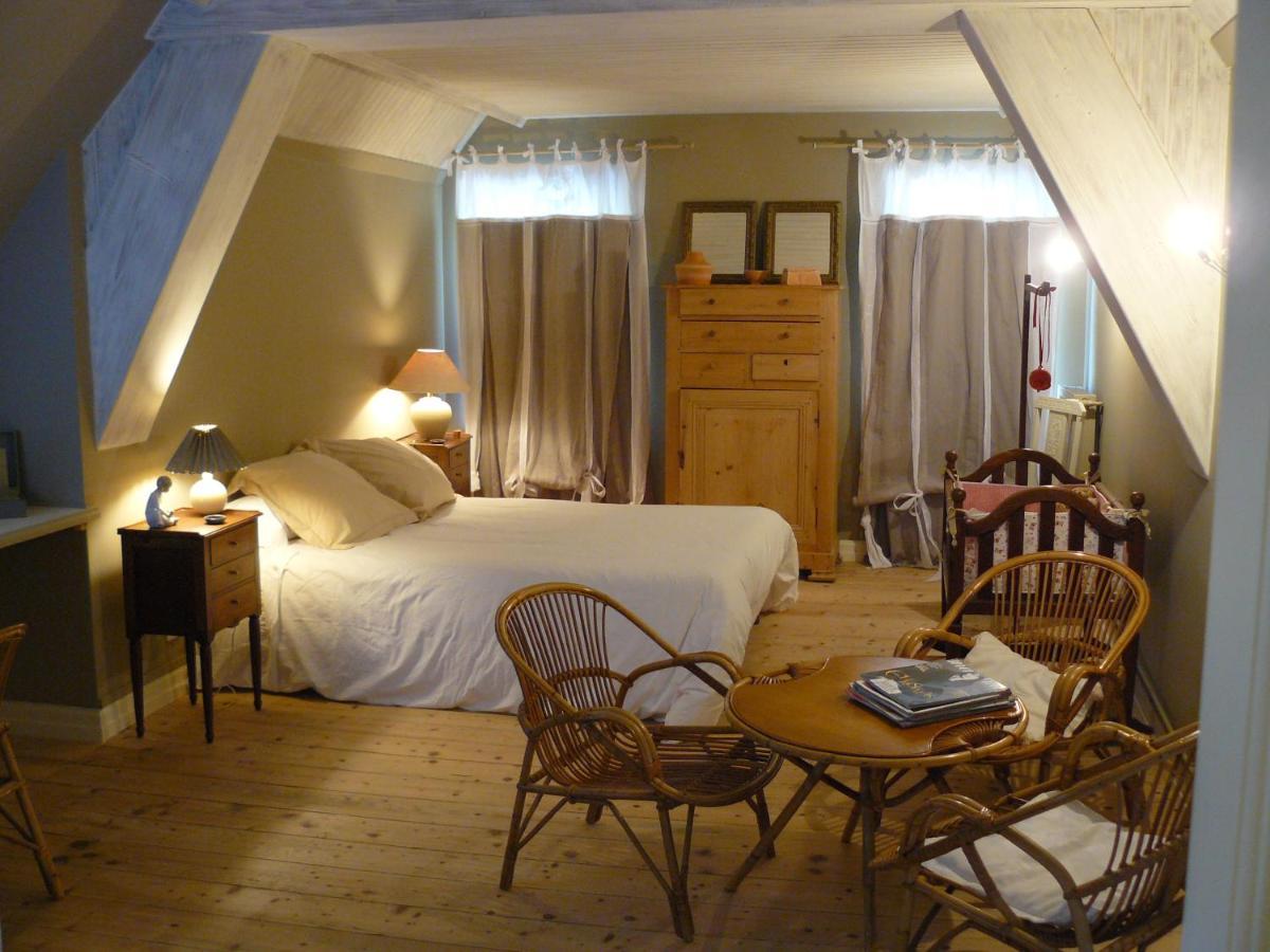 Bed and Breakfast Le Manoir Sur La Roche, 74, Impasse Du Manoir, 71520 Navour Sur Grosne D121 Clermain Екстер'єр фото