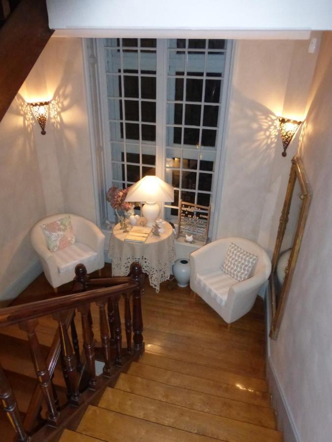 Bed and Breakfast Le Manoir Sur La Roche, 74, Impasse Du Manoir, 71520 Navour Sur Grosne D121 Clermain Екстер'єр фото